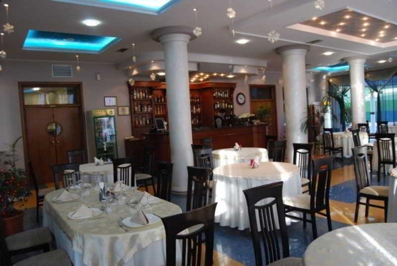 Hotel Bella Vista Shkallnur Ngoại thất bức ảnh