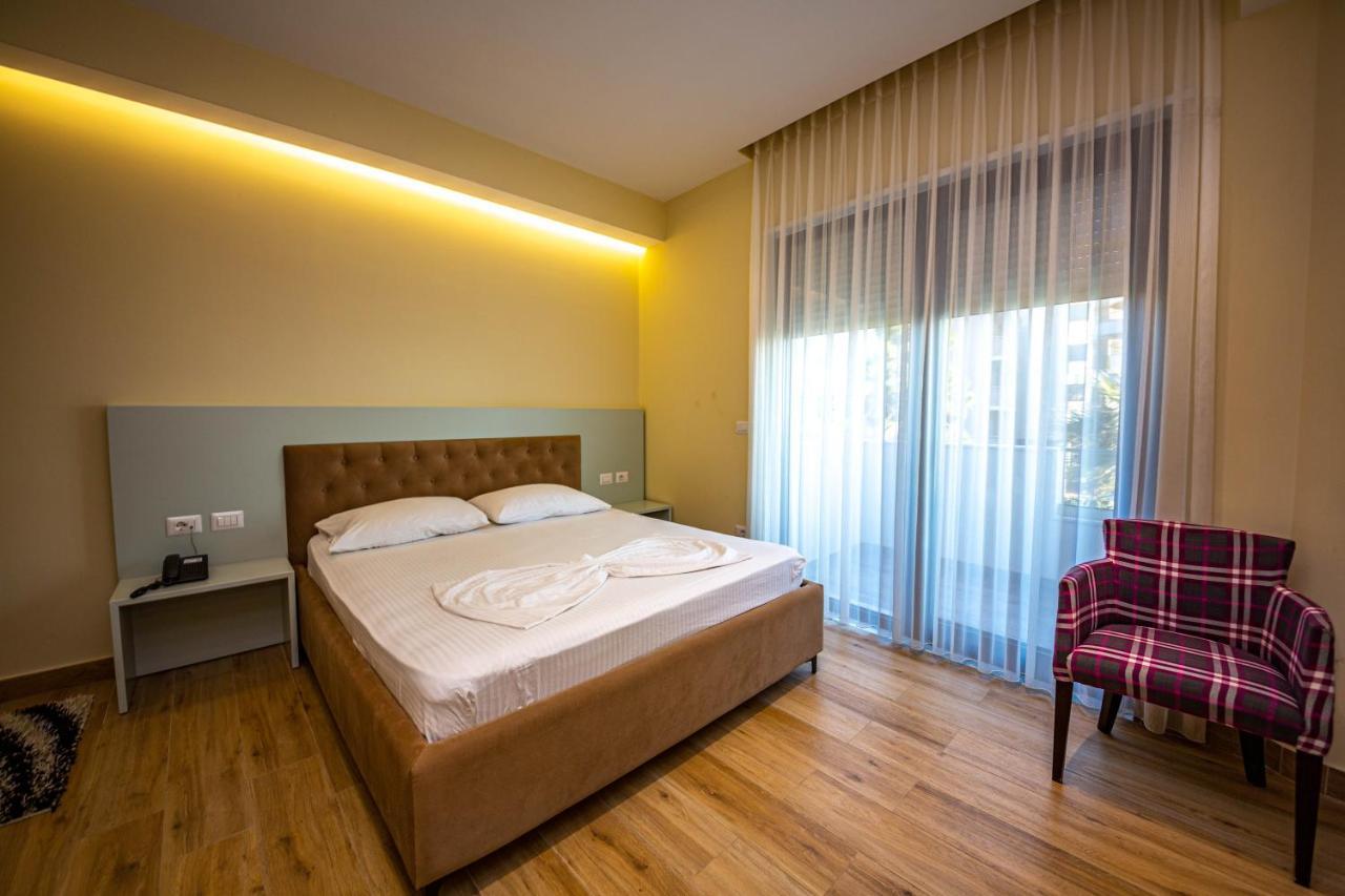 Hotel Bella Vista Shkallnur Ngoại thất bức ảnh