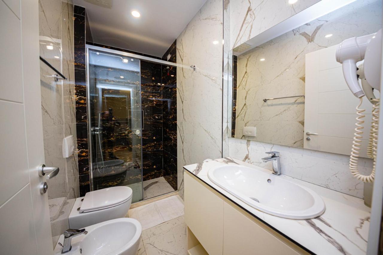 Hotel Bella Vista Shkallnur Ngoại thất bức ảnh