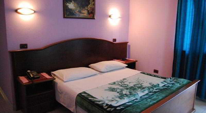 Hotel Bella Vista Shkallnur Ngoại thất bức ảnh